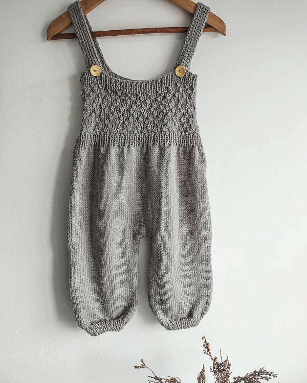 Crocodile Overalls Knitting Pattern - Image 4