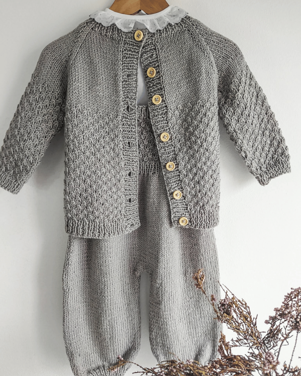 Crocodile Overalls Knitting Pattern - Image 9